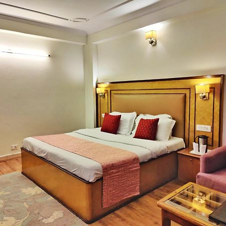 Surya International Hotel Manali Near Mall Road Exteriör bild