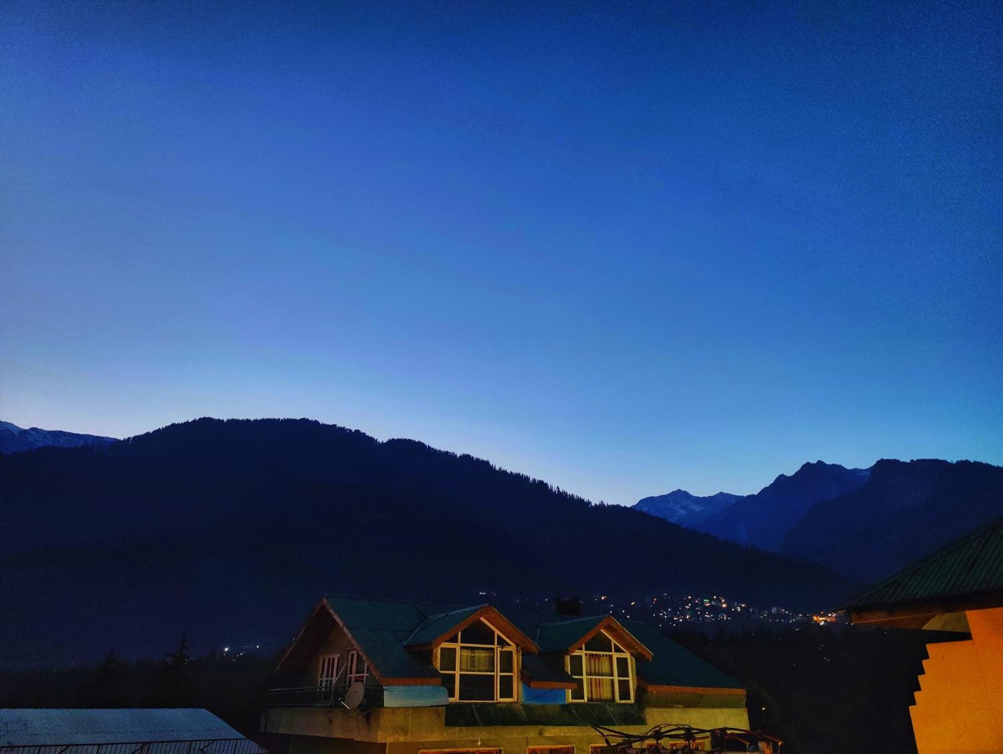 Surya International Hotel Manali Near Mall Road Exteriör bild