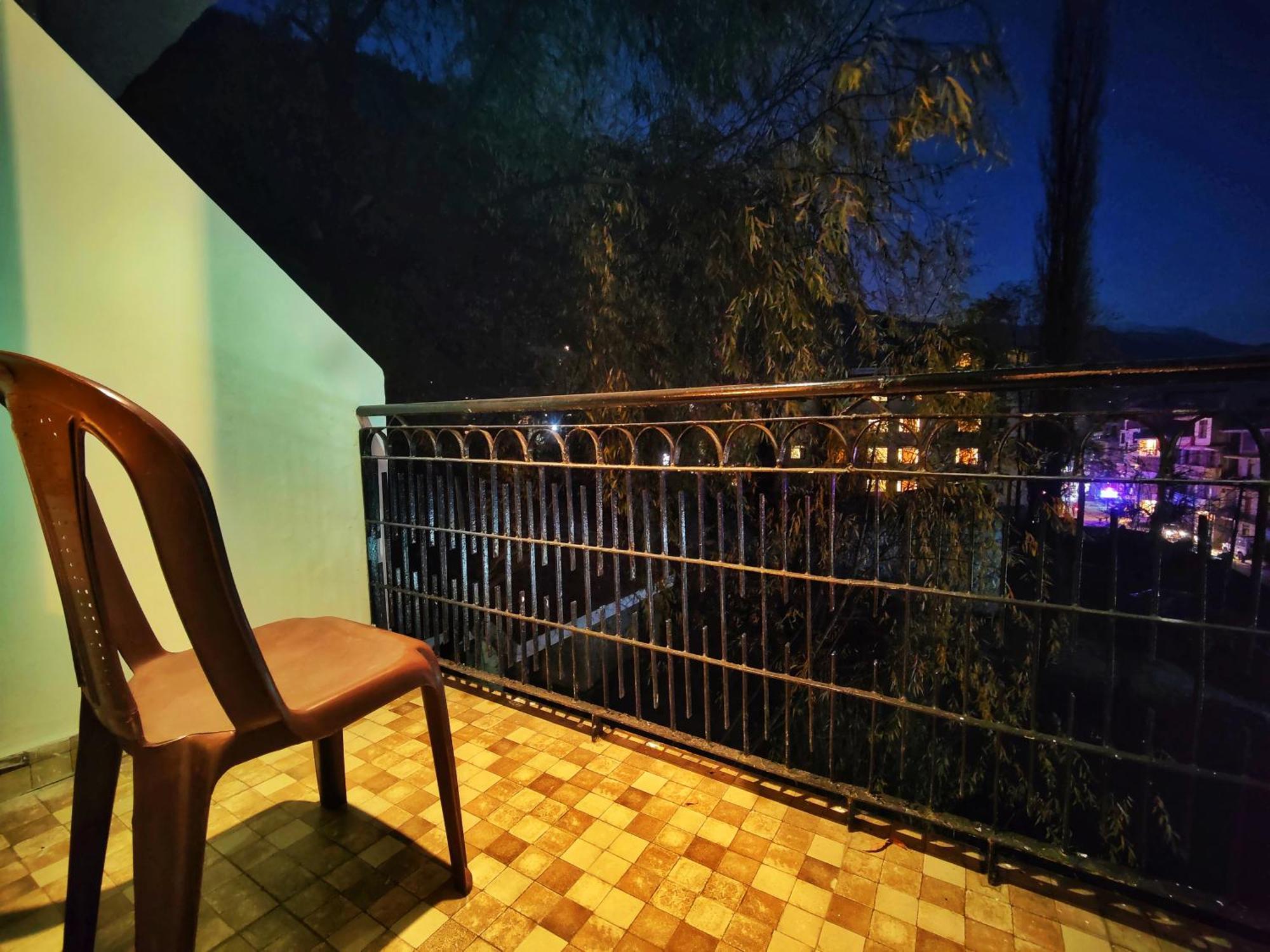 Surya International Hotel Manali Near Mall Road Exteriör bild