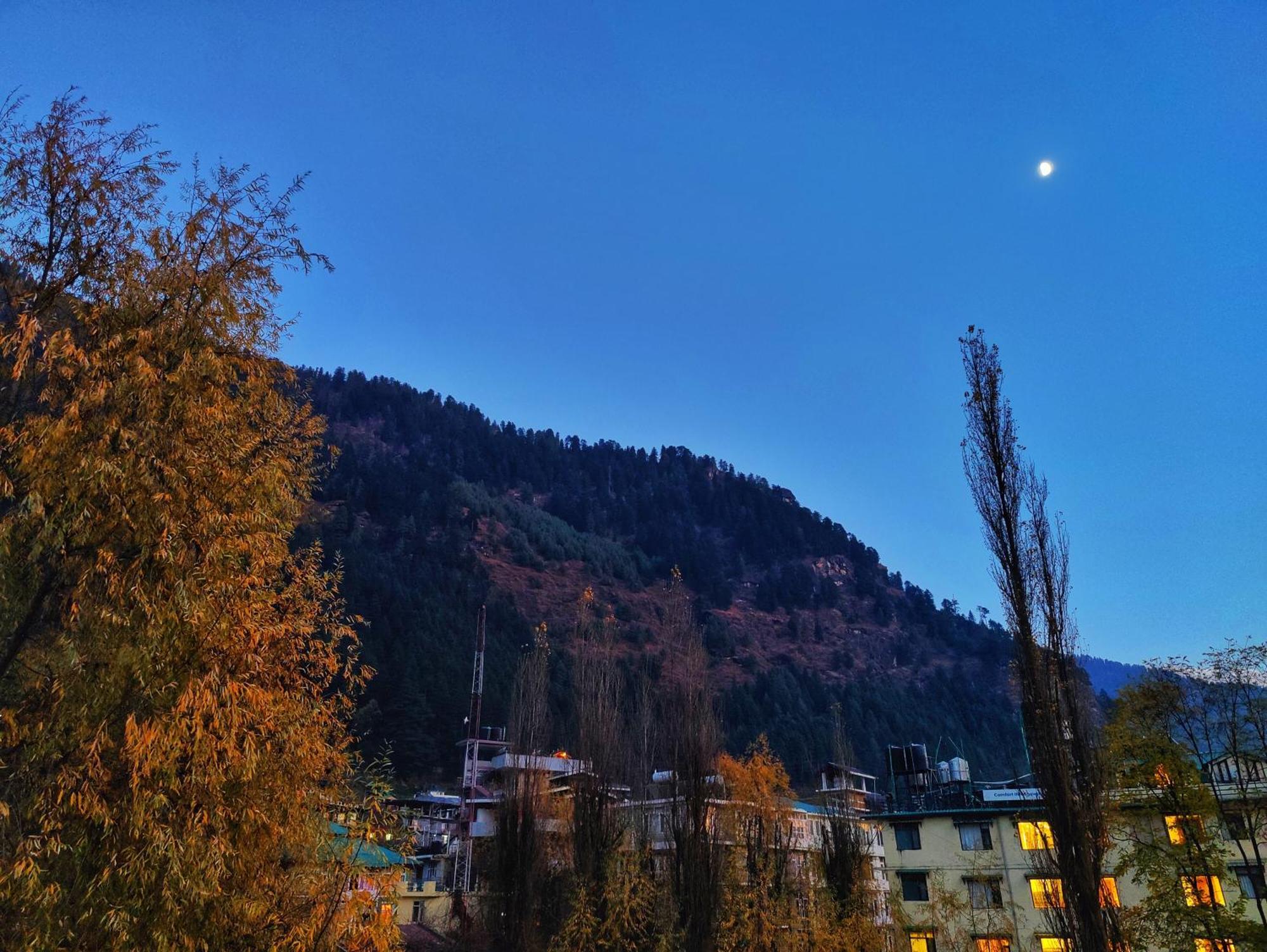 Surya International Hotel Manali Near Mall Road Exteriör bild