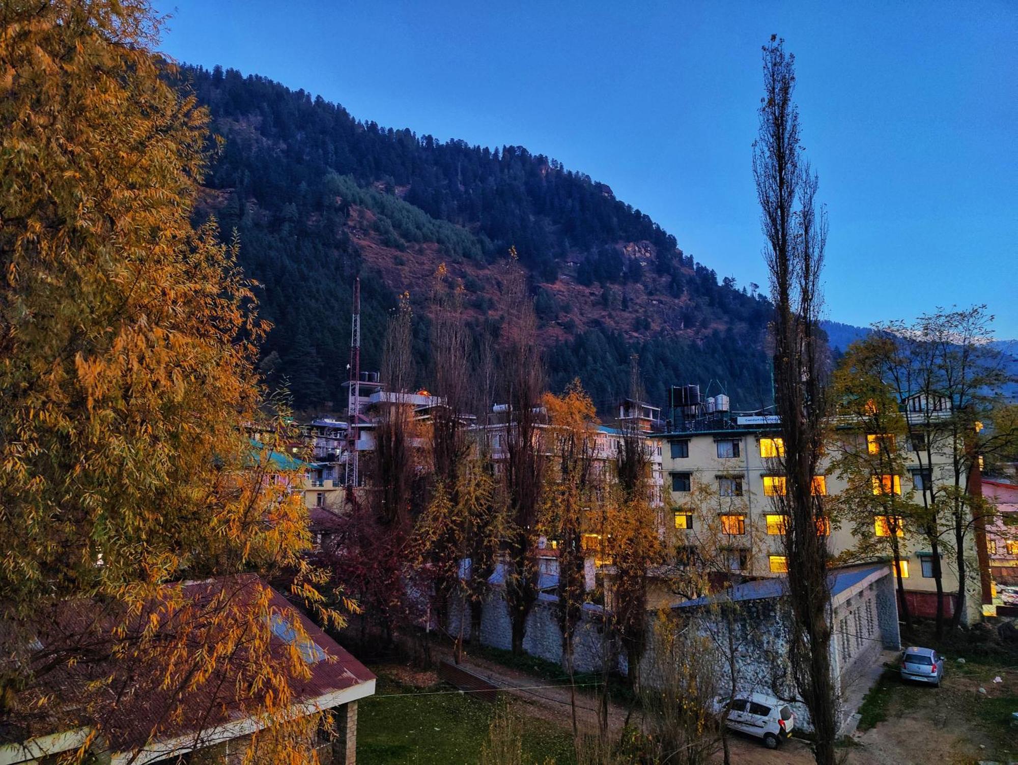 Surya International Hotel Manali Near Mall Road Exteriör bild
