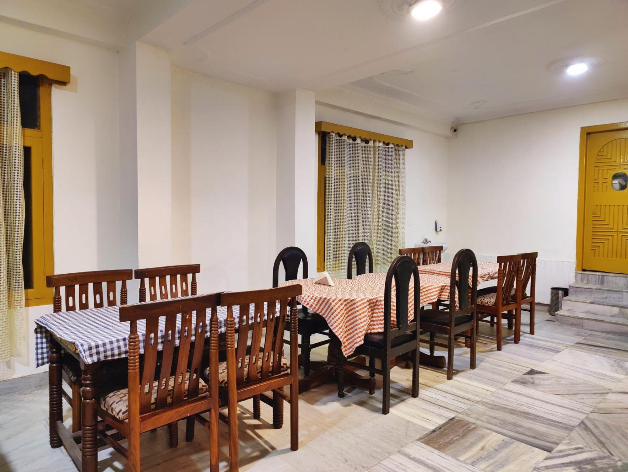 Surya International Hotel Manali Near Mall Road Exteriör bild