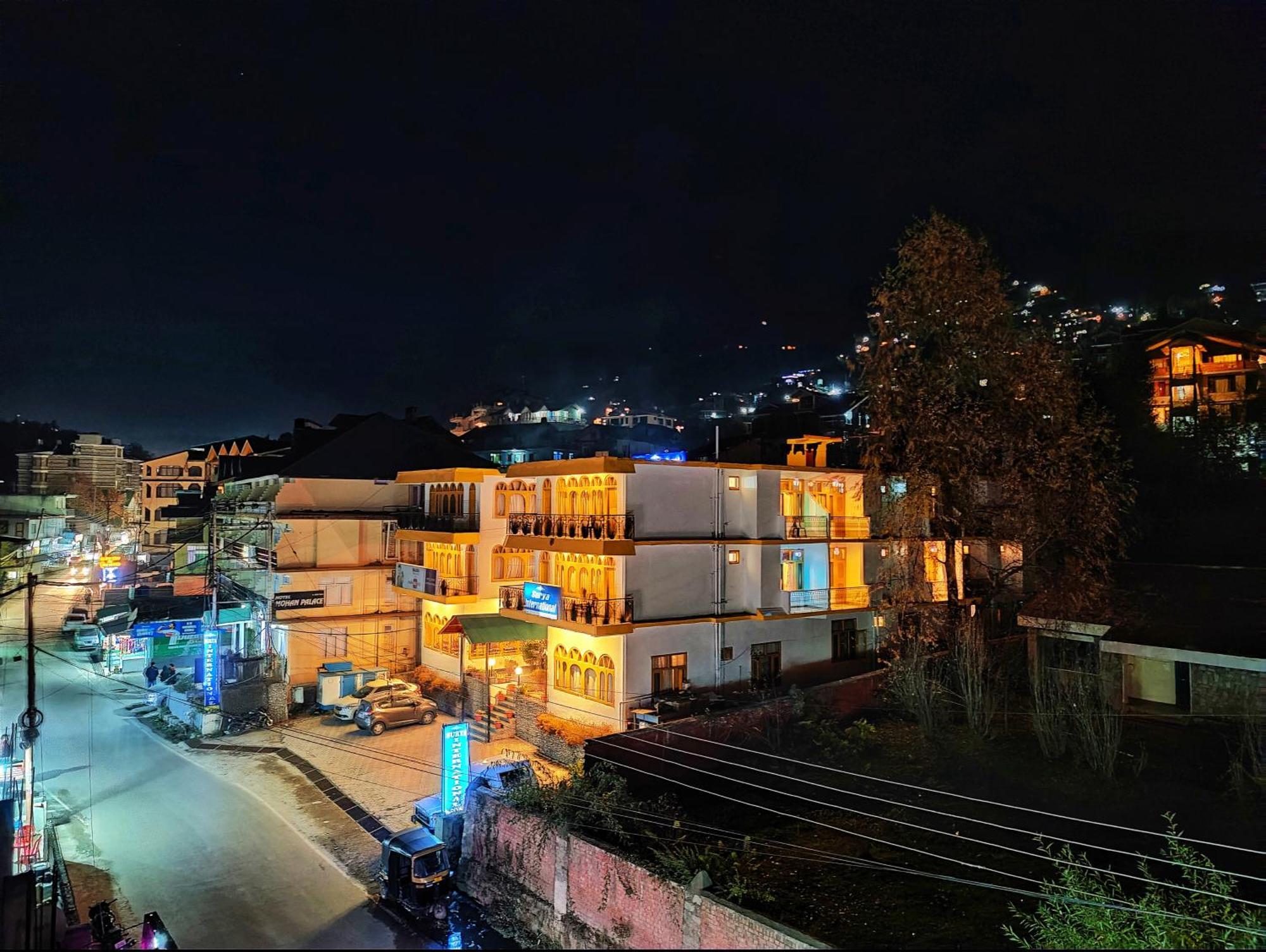 Surya International Hotel Manali Near Mall Road Exteriör bild